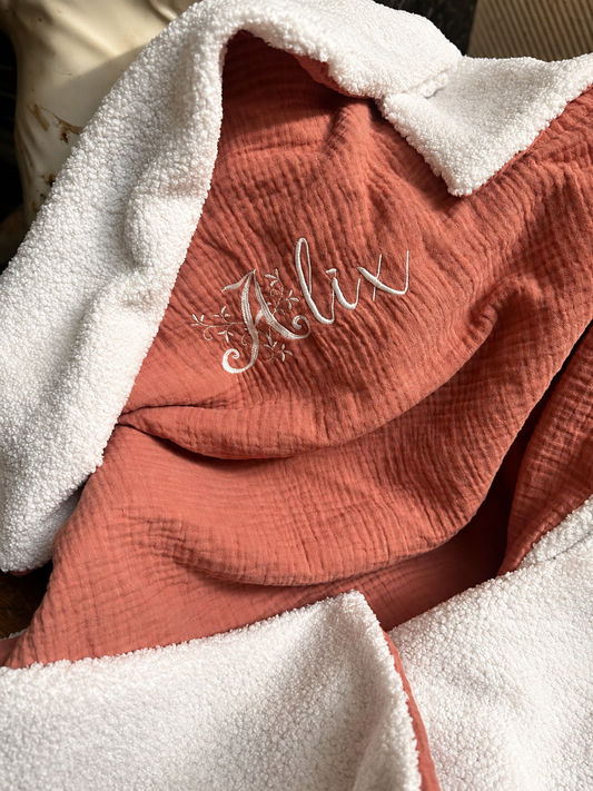 Couverture bébé personnalisée "Plume fleurie"