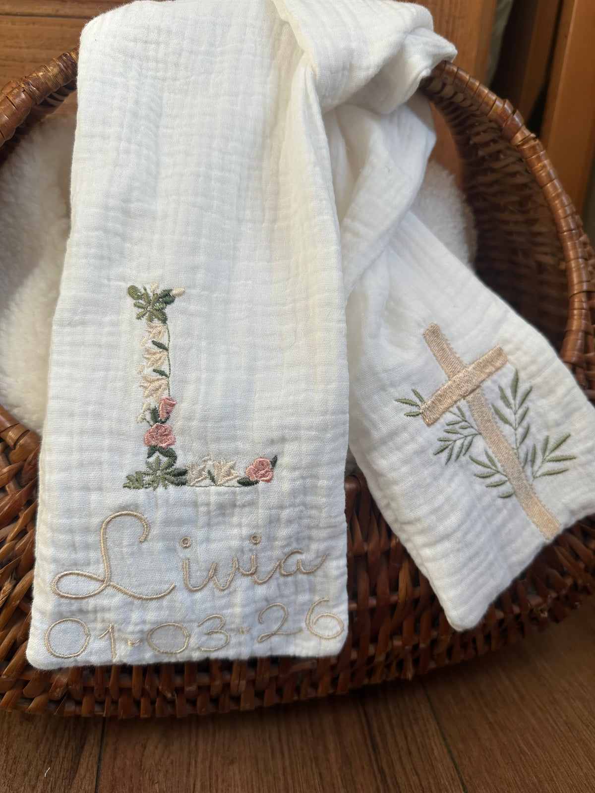 Echarpe de baptême "Fleur de Grâce"